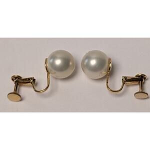 Vtg Richelieu Pearl Earrings Gold Tone Screw Back Costume Jewelry Dressy Classic